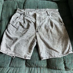 Acid washed Wrangler shorts
